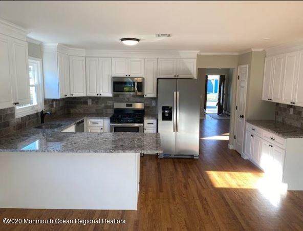 131 Paradise Boulevard - Photo 1