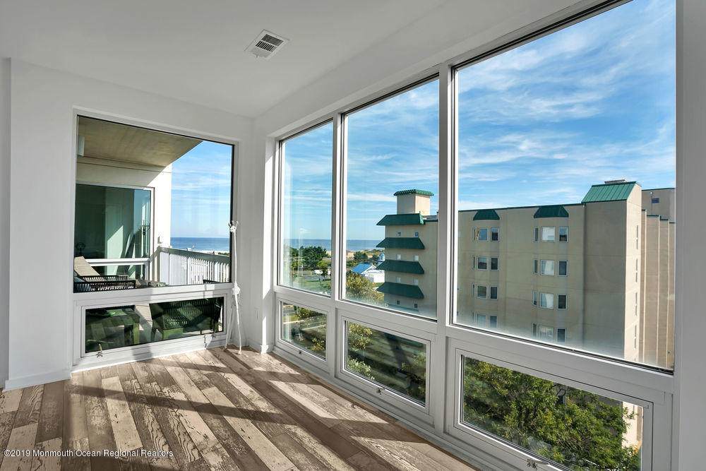 432 Ocean Boulevard - Photo 1