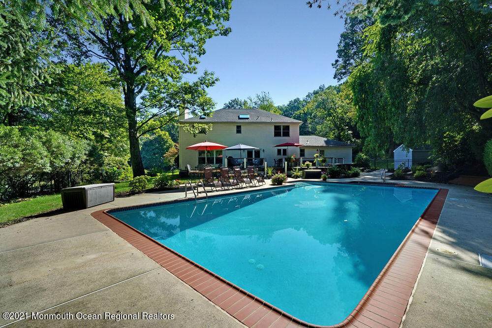 8 Constitution Drive - Photo 1
