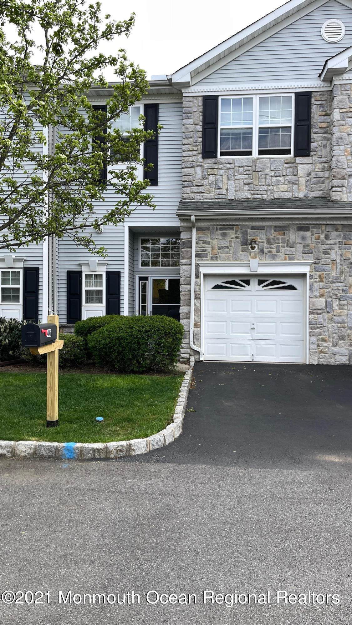 46 Rozalyn Lane - Photo 1