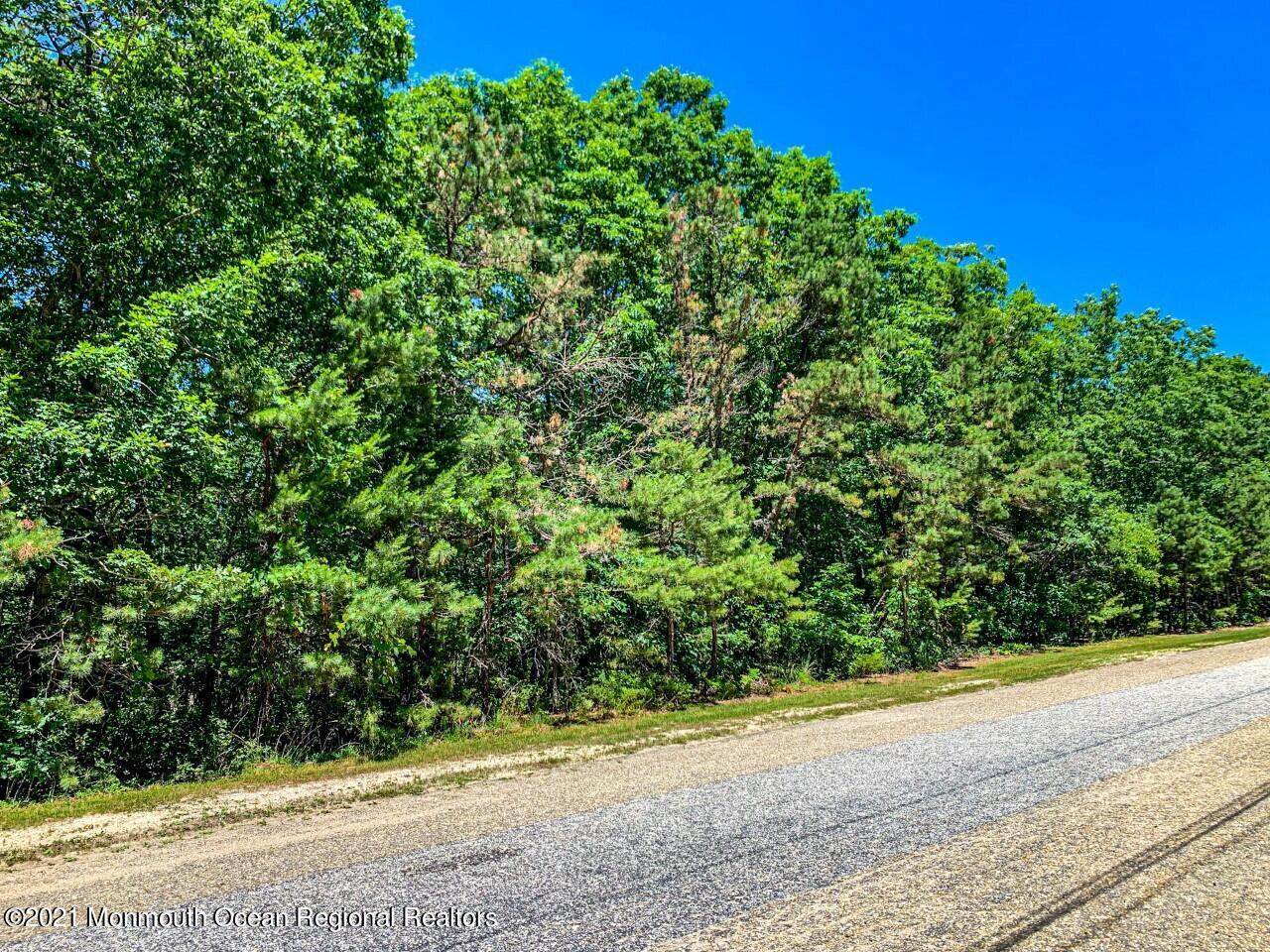 11 Four Mile Avenue - Photo 1