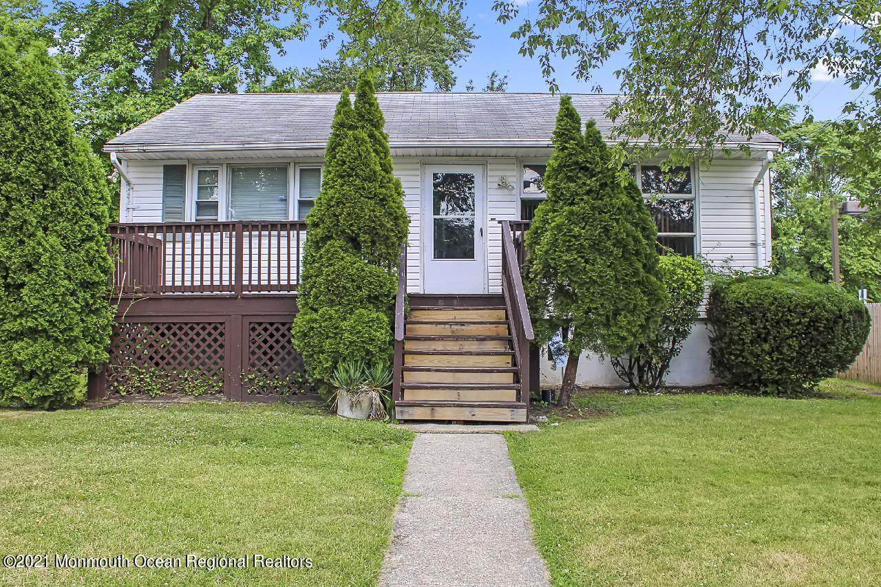 244 Drummond Avenue - Photo 1
