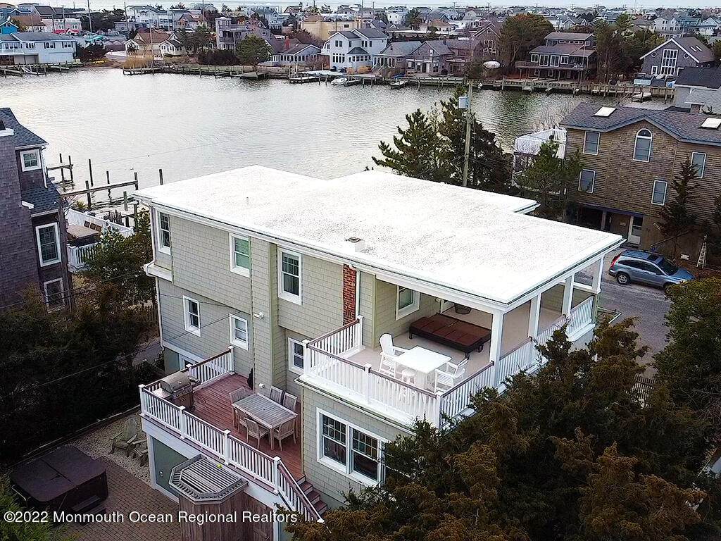 7 82nd Street - Photo 1