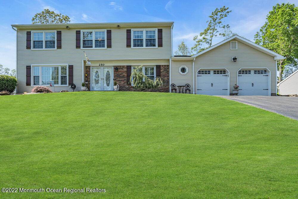 250 Concord Drive - Photo 1
