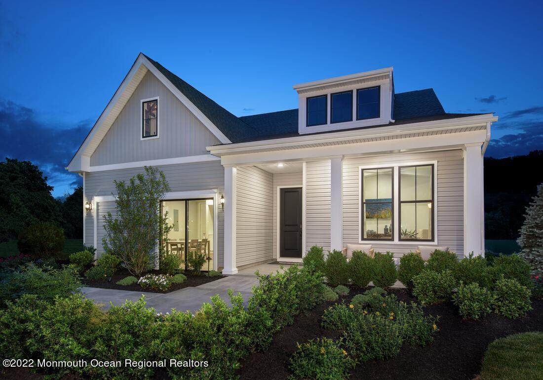 135 Wisteria Court - Photo 1