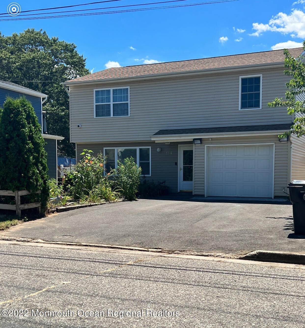 184 Seabreeze Avenue - Photo 1
