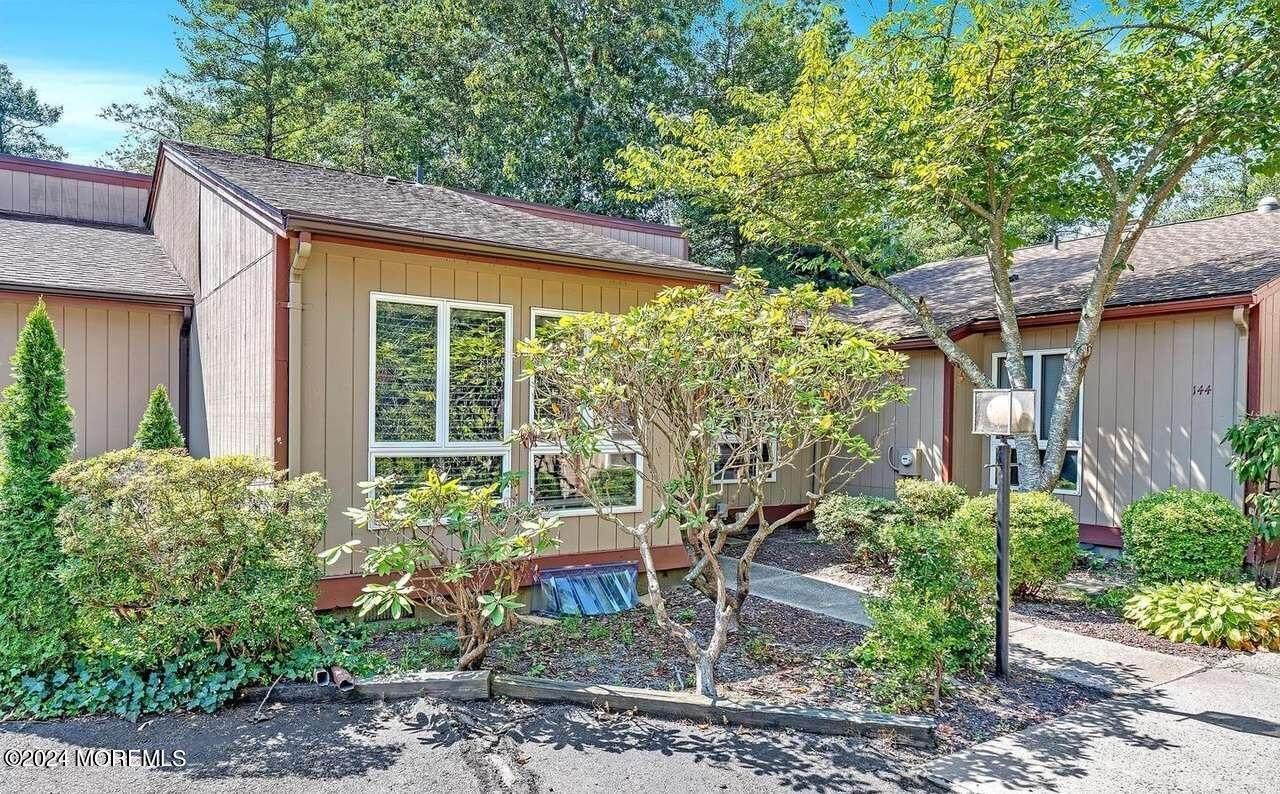 144 Holly Lane - Photo 1
