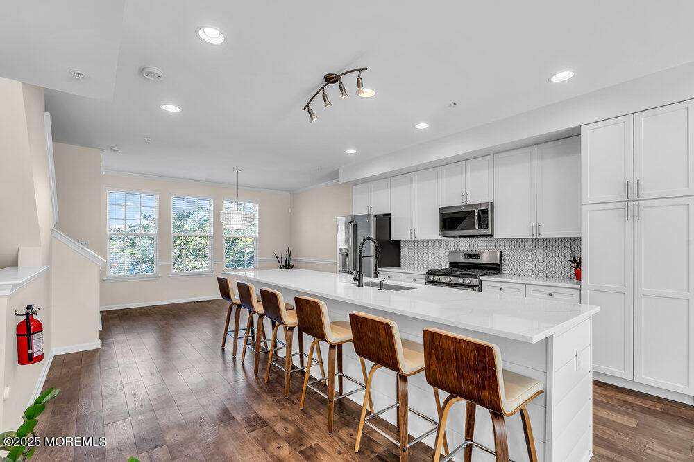 600 Grand Avenue - Photo 1