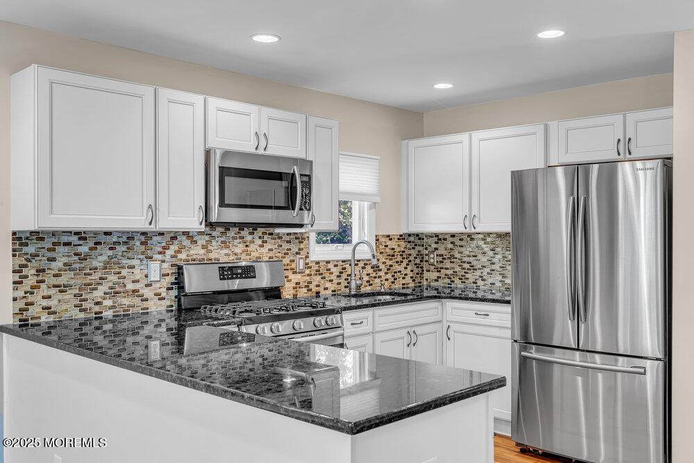 1407 Edgemere Road - Photo 1