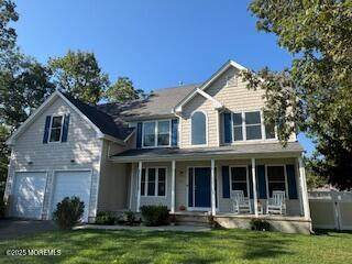 605 Windsor Street - Photo 1