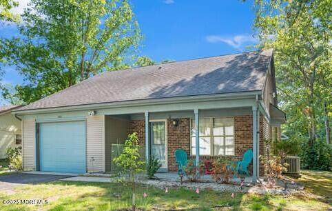 553 Petunia Lane - Photo 1