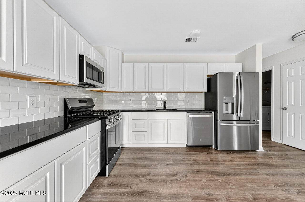 34 Pointe Circle - Photo 1