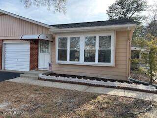 10 B Lexington Drive - Photo 1
