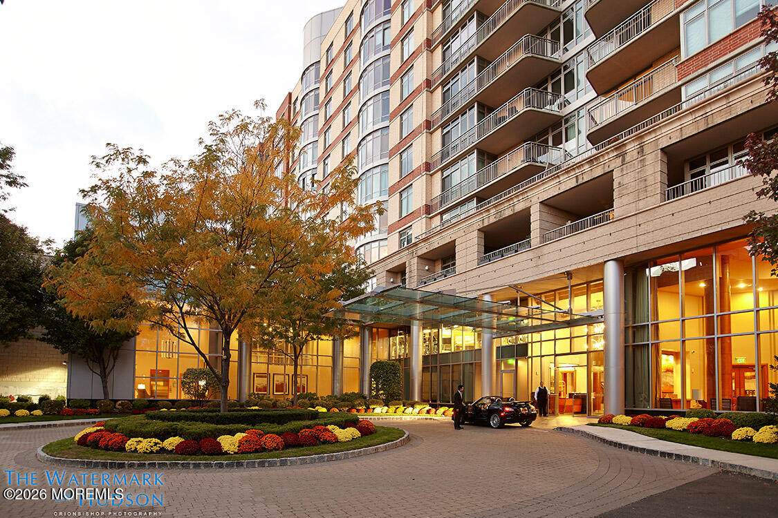 8100 River Road - Photo 1