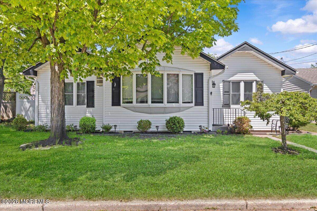 323 Woodmere Avenue - Photo 1