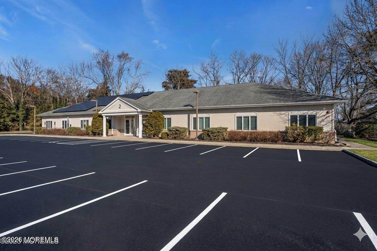 508 Lakehurst Road - Photo 1