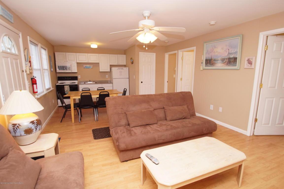 39 Stockton Avenue - Photo 1