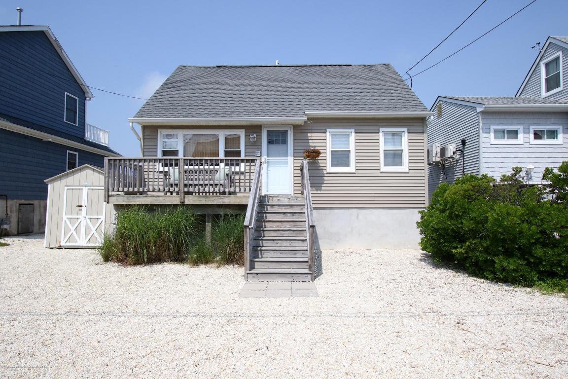 67 Jeffrey Drive - Photo 1