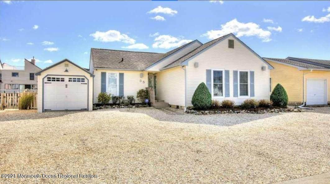 35 Henry Drive - Photo 1
