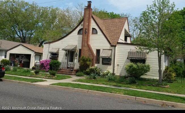 1204 E Street - Photo 1