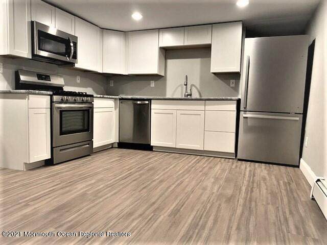726 Monmouth Parkway - Photo 1