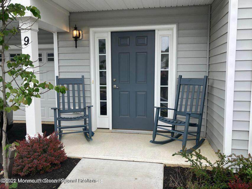 9 Fields Way - Photo 1