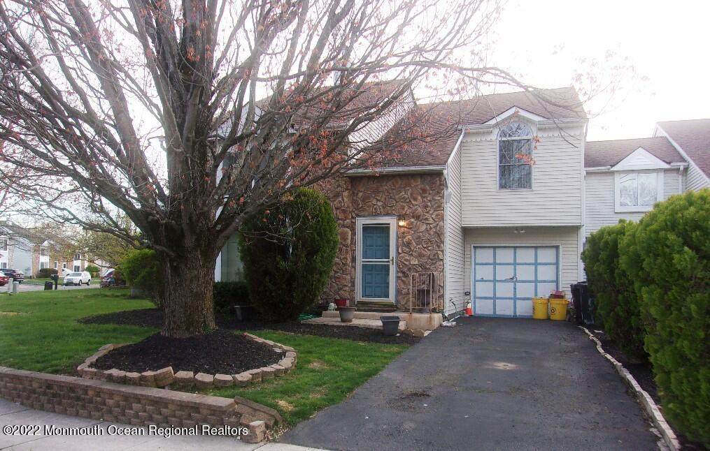 29 Jeffrey Circle - Photo 1