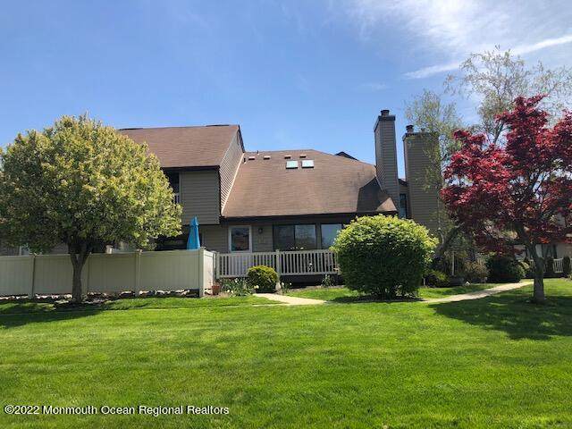 22 Cotswold Circle - Photo 1