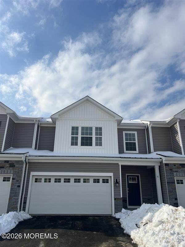 31 Victoria Gardens Square - Photo 1