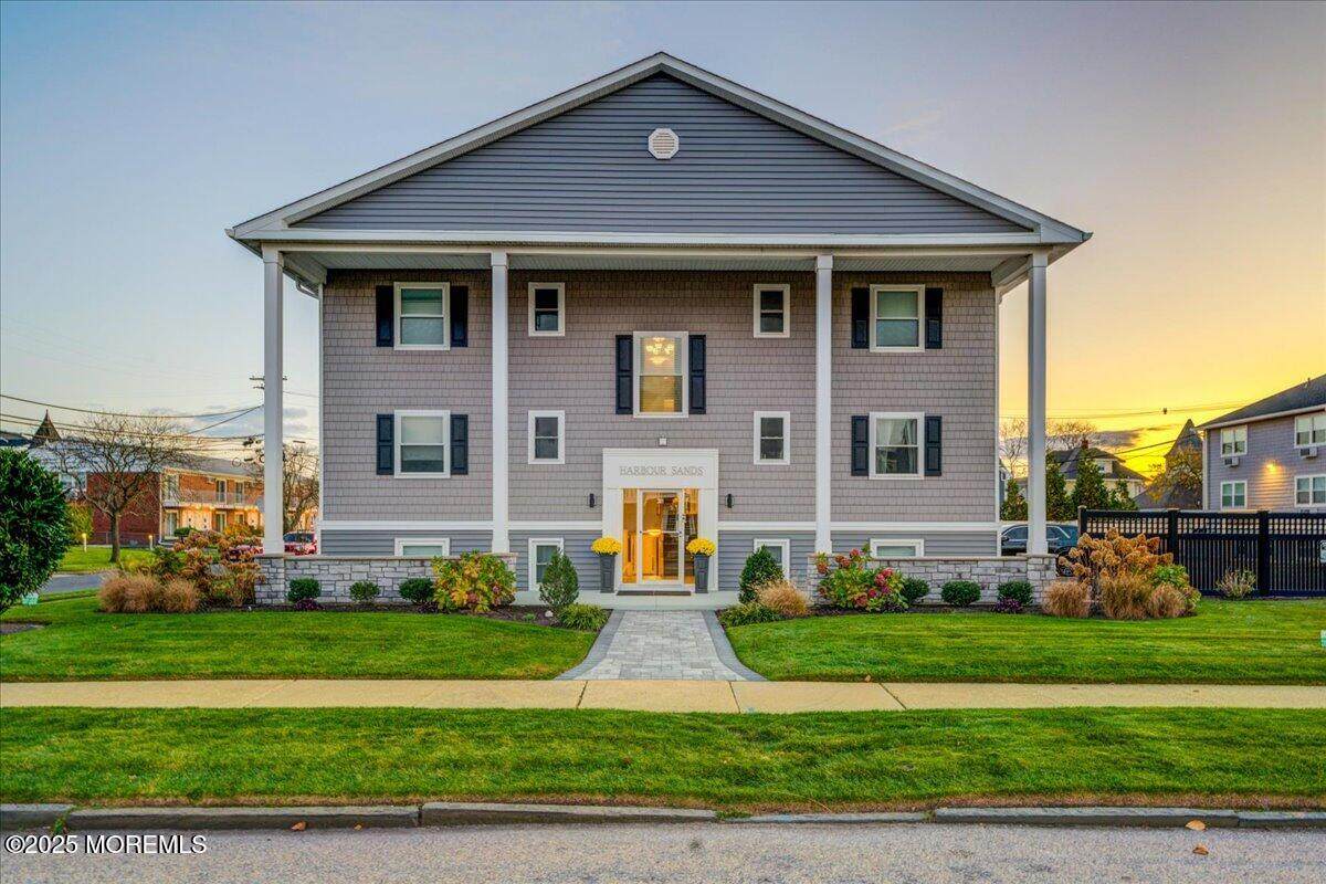 201 2nd Avenue - Photo 1