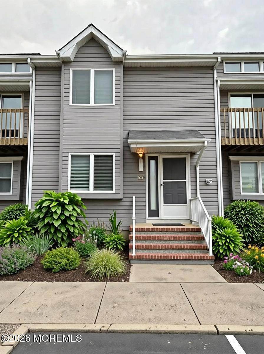 661 Ellicott Avenue - Photo 1