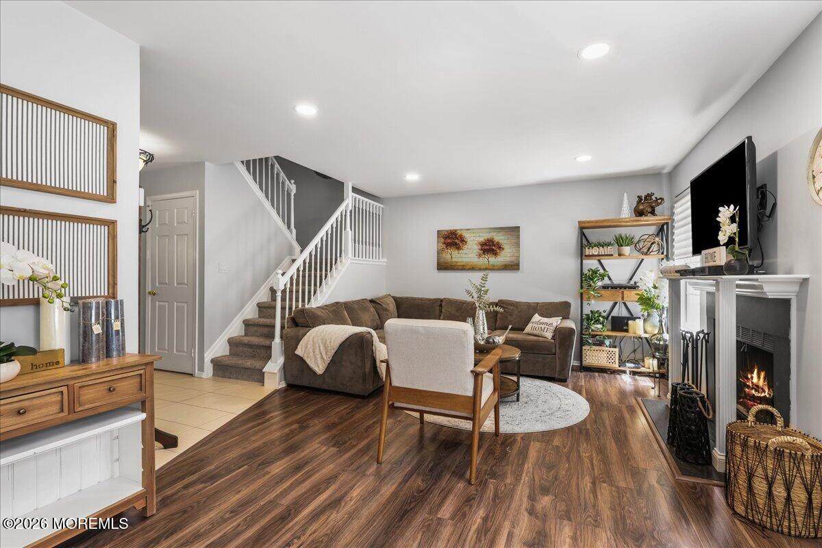 288 Century Way - Photo 1