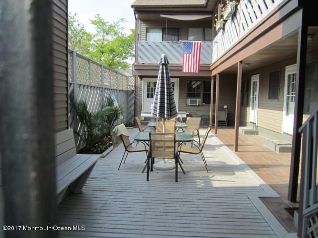 232 Blaine Avenue - Photo 1