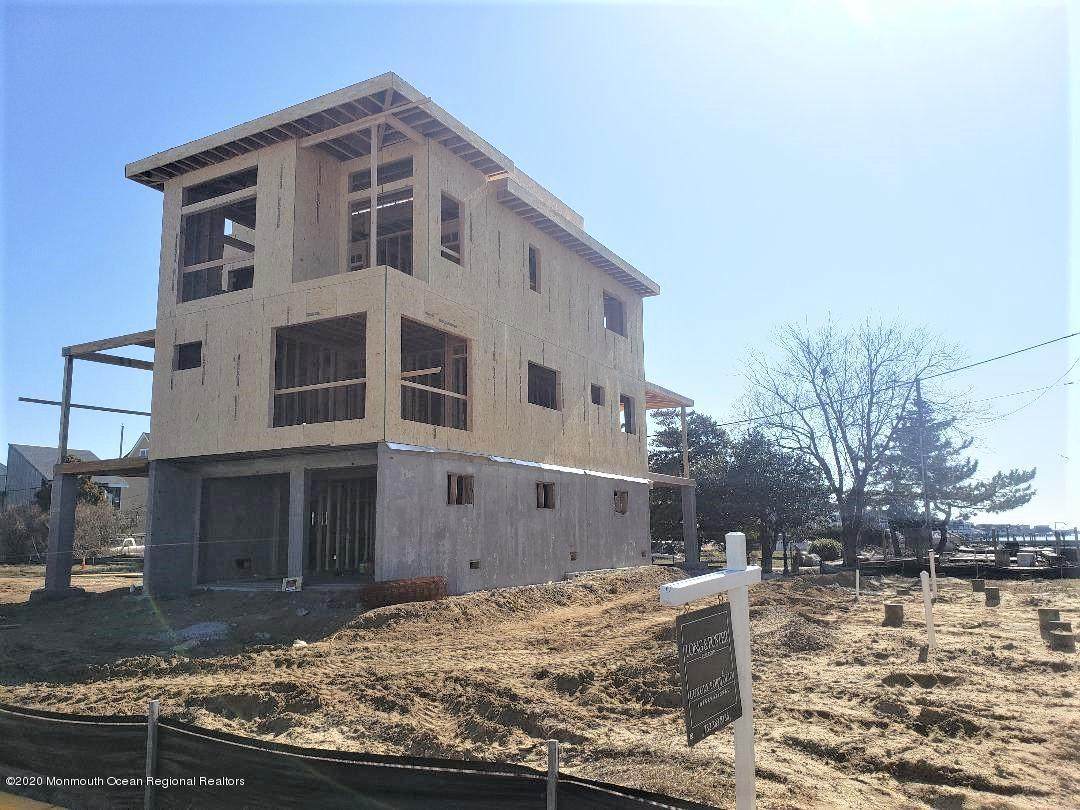 6 South Way - Photo 1