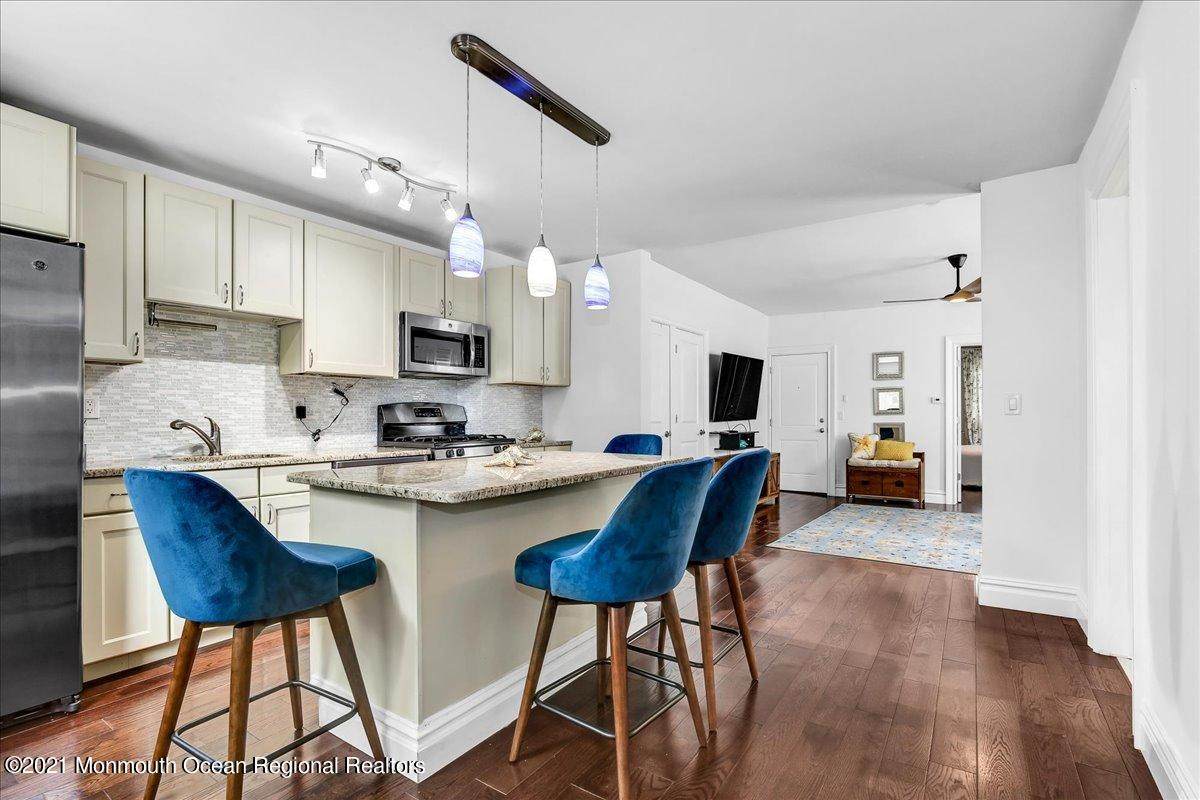506 Ludlow Avenue - Photo 1