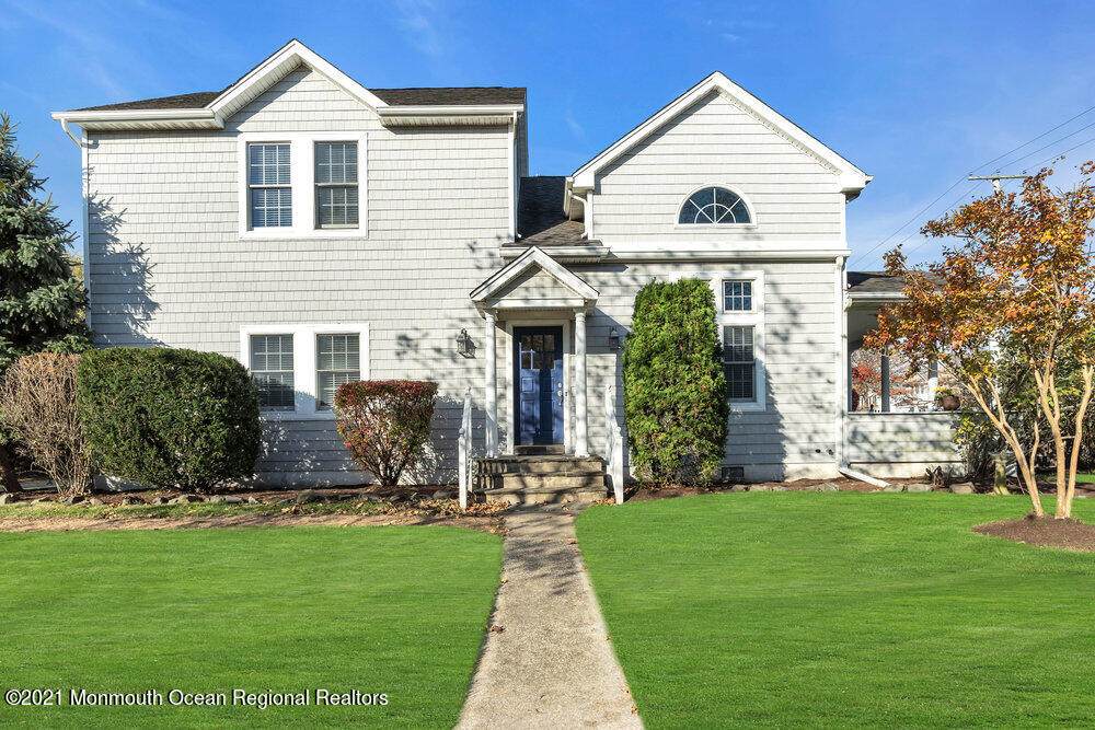 609 5th Avenue - Photo 1