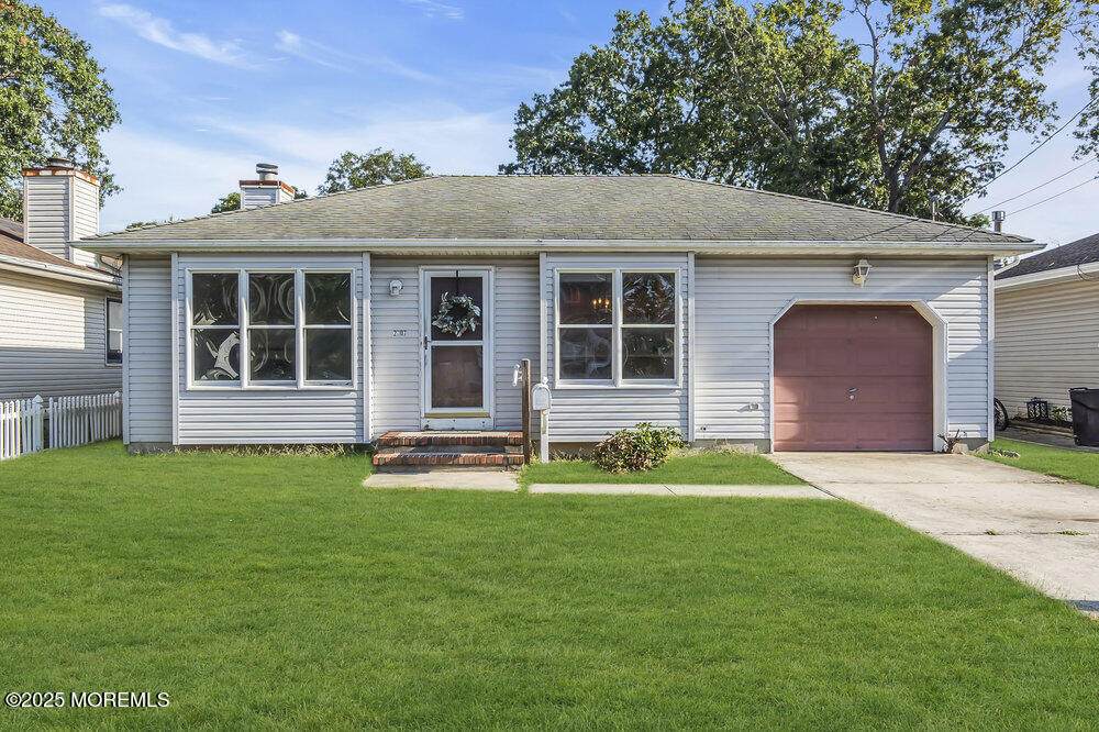 2607 Spruce Street - Photo 1