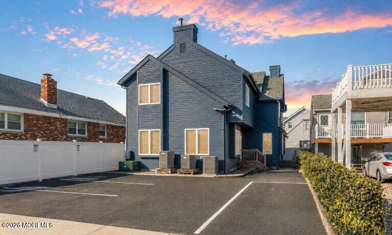 62 Sherman Avenue - Photo 1