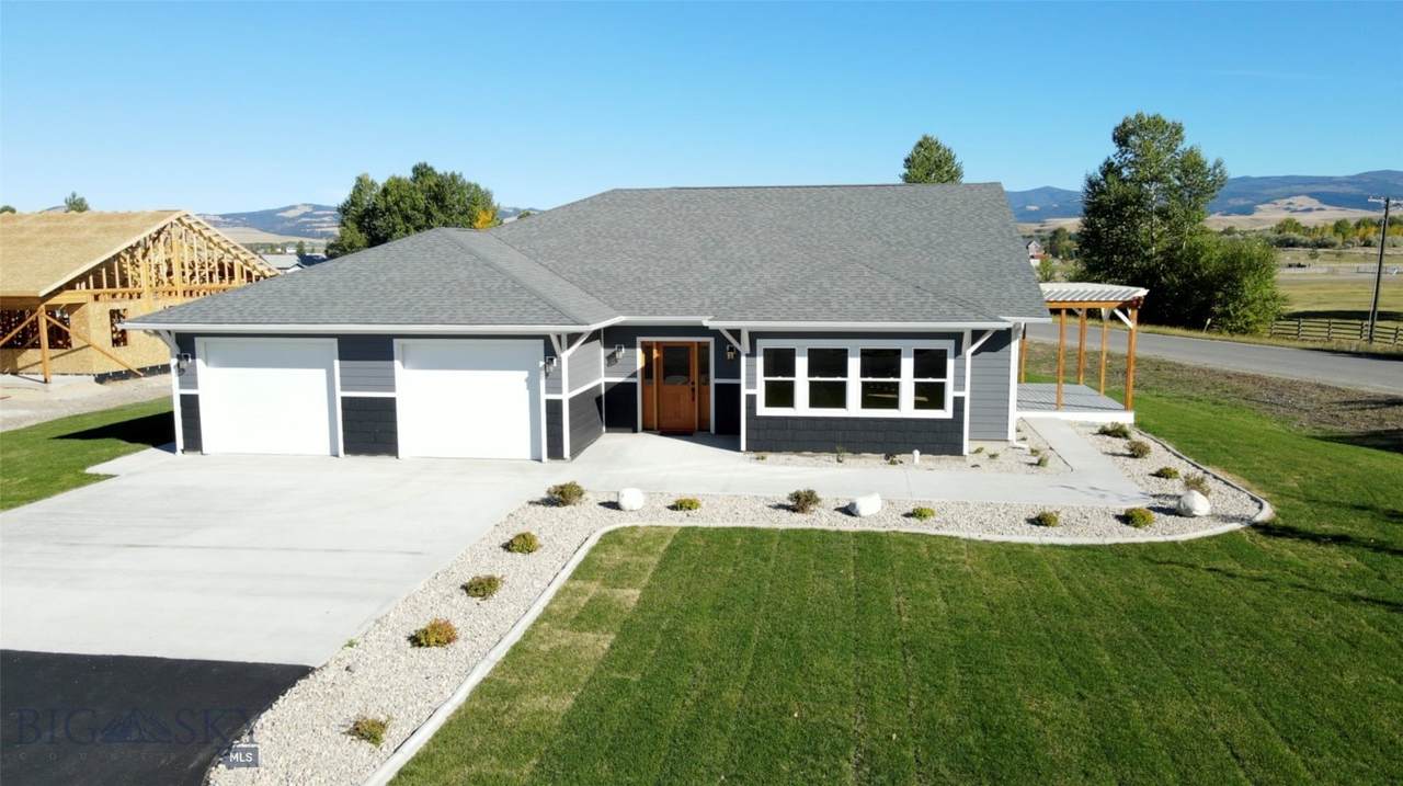 622 Sagebrush Lane - Photo 1