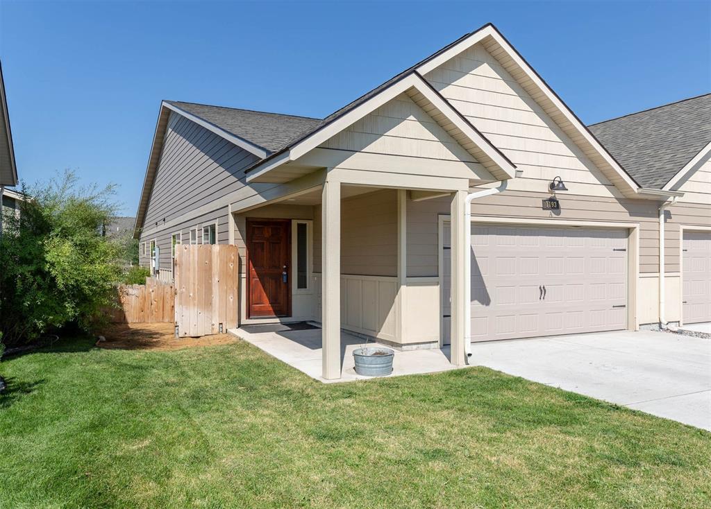 1193 Forestglen - Photo 1