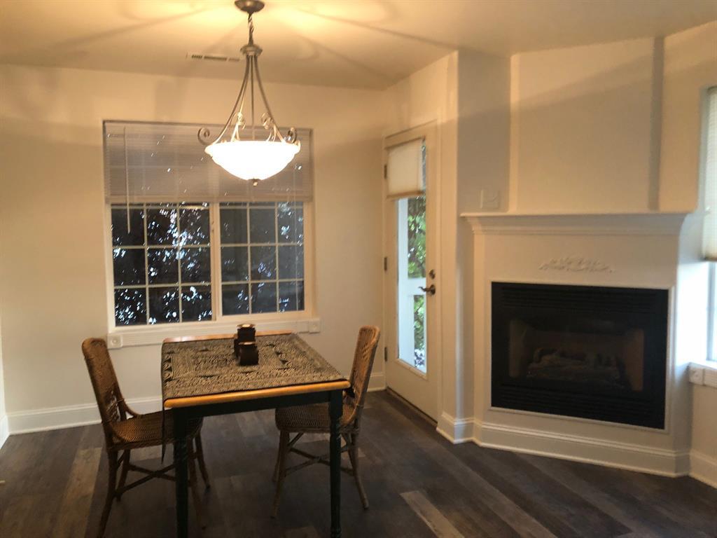 3024 Villard - Photo 1