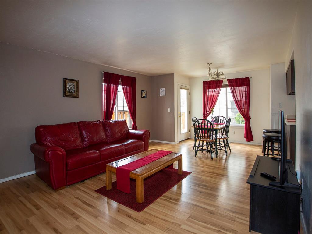 3026 Villard - Photo 1