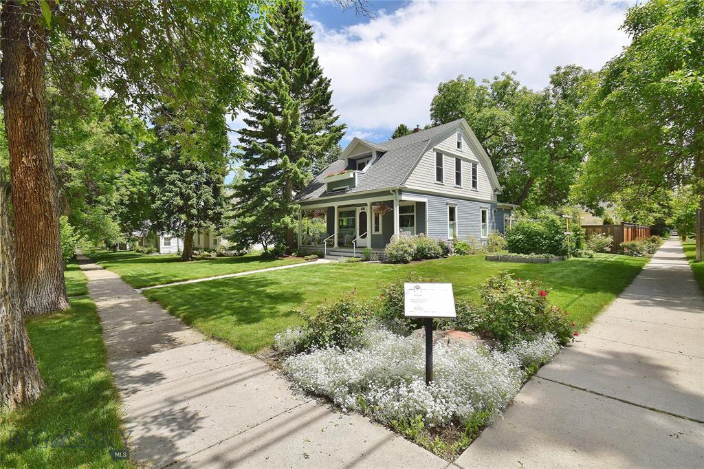 726 3RD Avenue - Photo 1