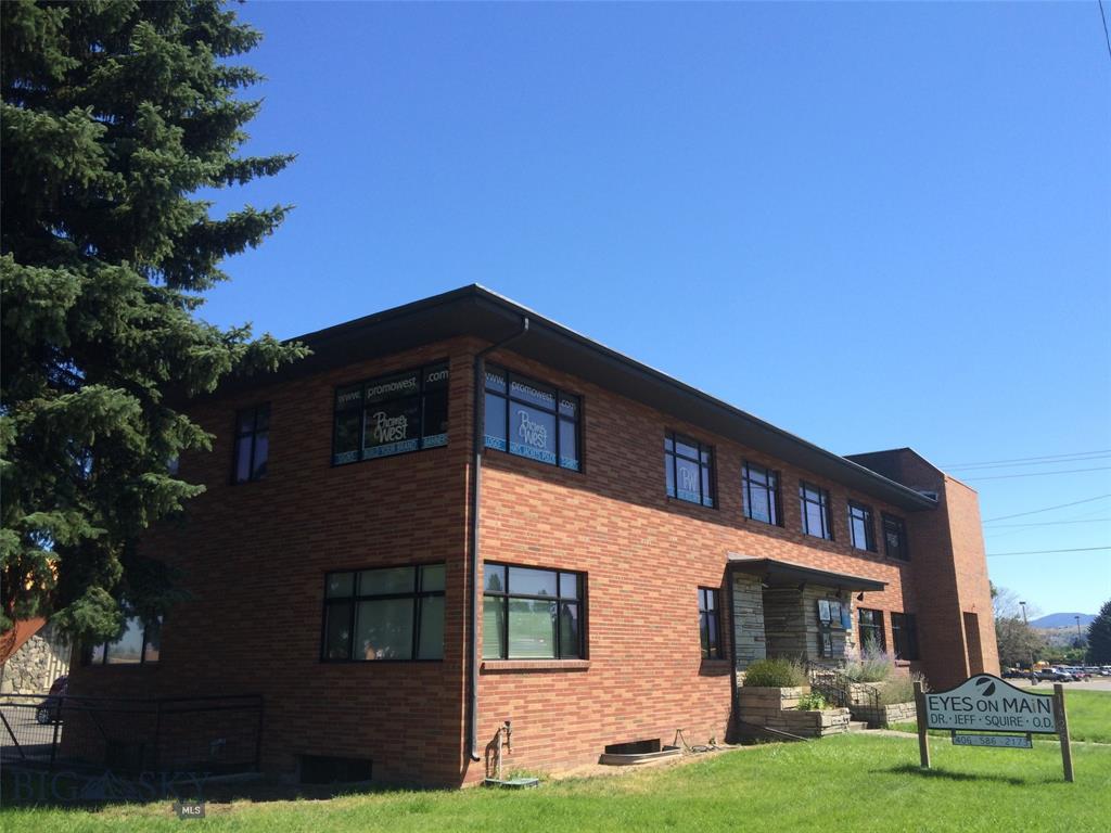1425 Main Street - Photo 1