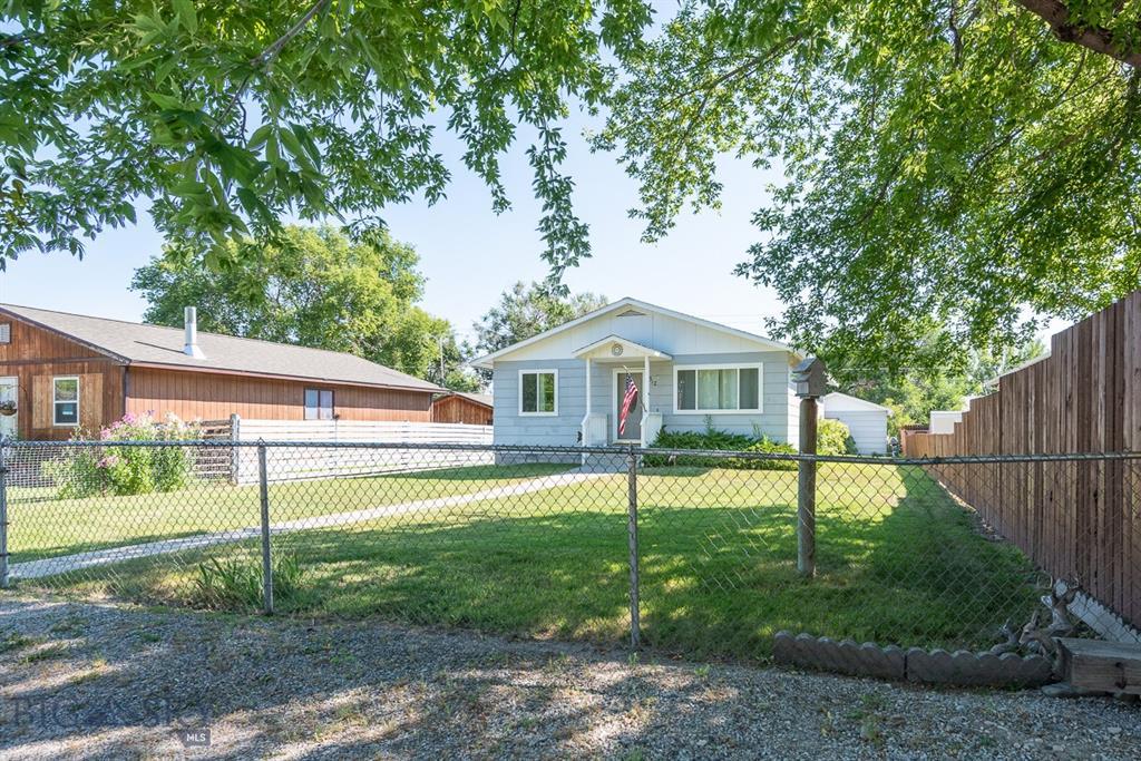 312 Maple Street - Photo 1