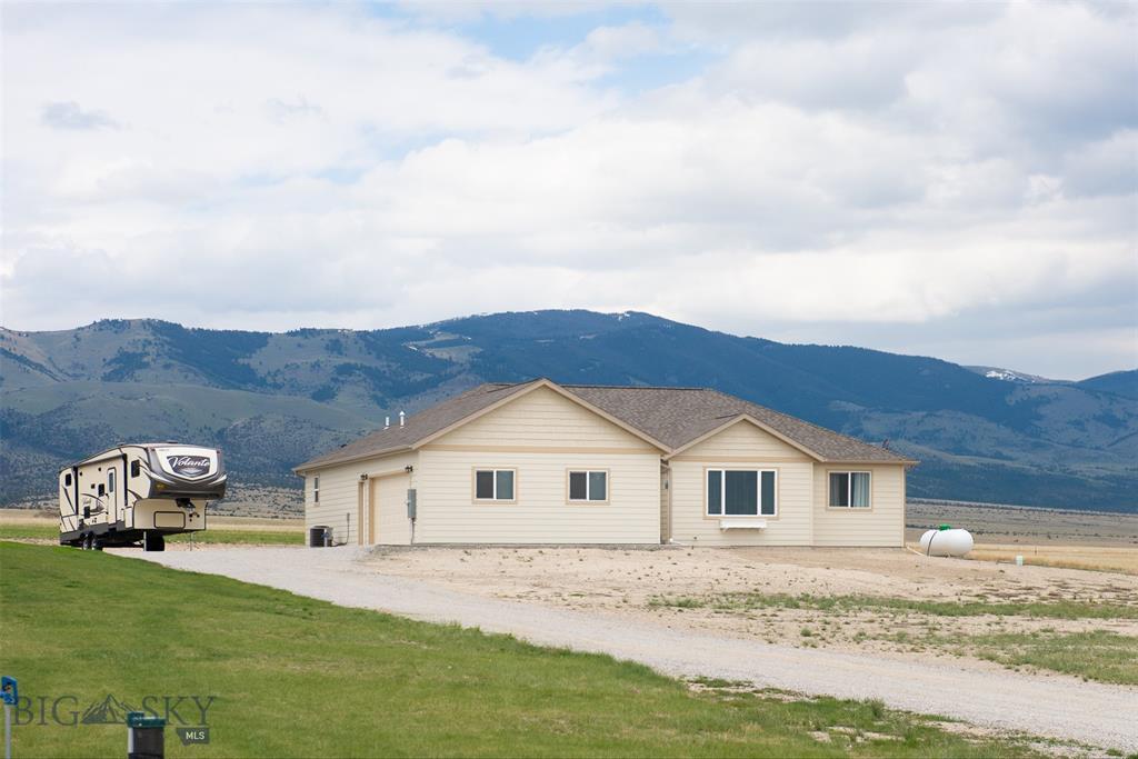 43 Desert Drive - Photo 1