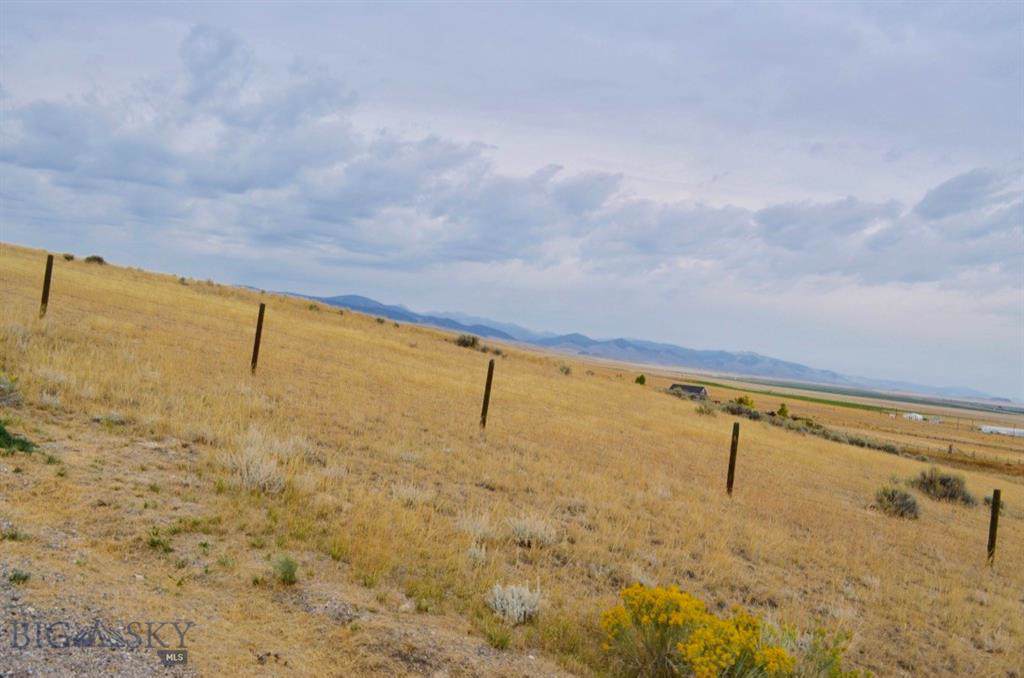 468 Gamblers Run - Photo 1