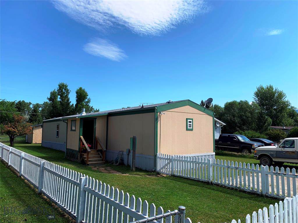 118 Grizzly Street - Photo 1
