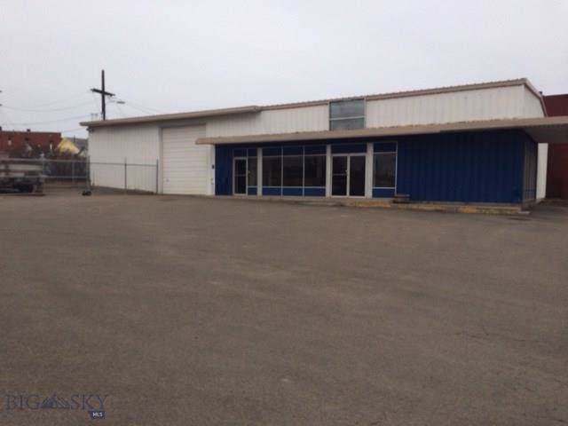701 Front - Photo 1