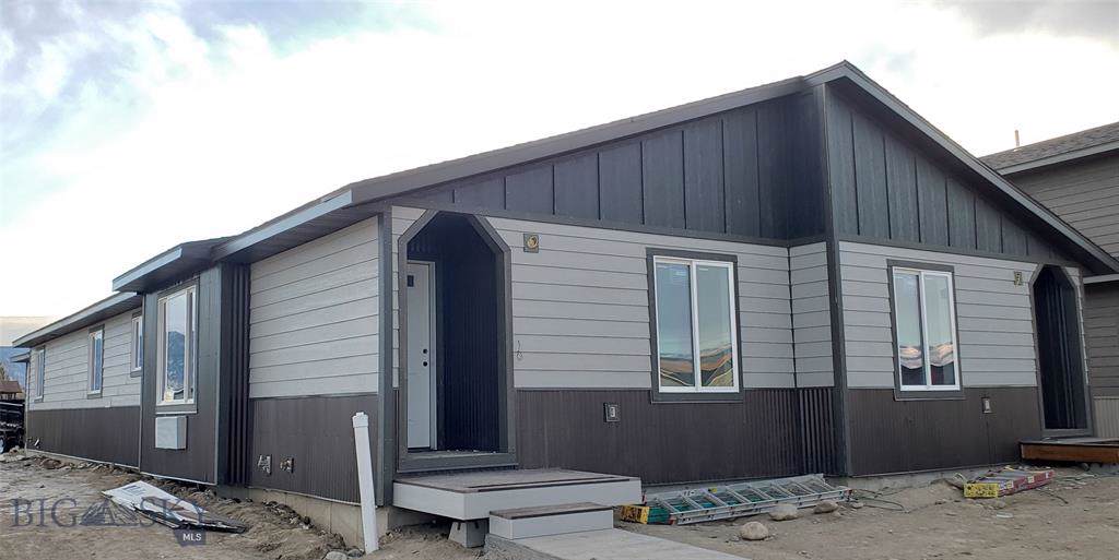 154B Otis Avenue - Photo 1